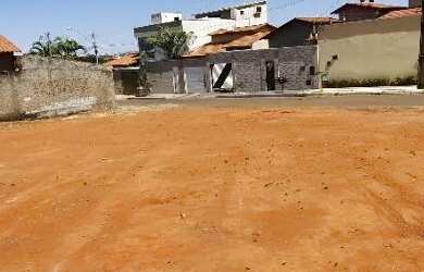 Imagem: O terreno possui 291m² de Área e está localizado em Santa