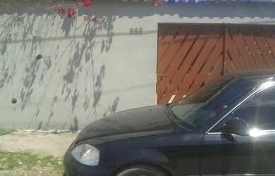 Imagem: A casa possui 2 Dormitórios, 1 Banheiro, 5 Vagas na garagem