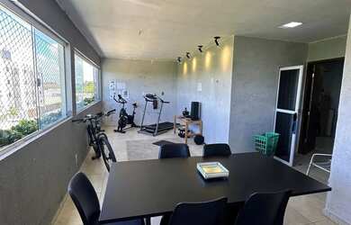 Imagem: A casa possui 4 Dormitórios, 3 Banheiros, 2 Vagas na garagem