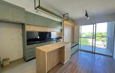 Imagem: O apartamento possui 1 Dormitório, 1 Banheiro, 1 Vaga na garagem