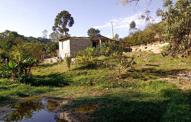 Imagem 11: Chácara com local para lago casa simples