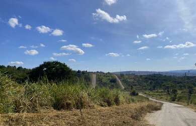 Imagem: O terreno possui 405m² de Área e está localizado em Gran
