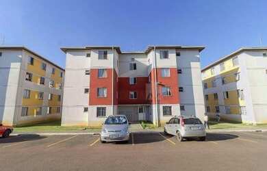 Imagem: O apartamento possui 2 Dormitórios, 1 Banheiro, 1 Vaga na garagem