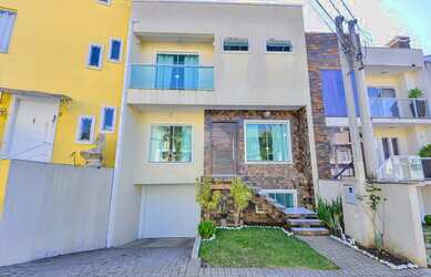 Imagem: A casa em condomínio possui 3 Dormitórios, 3 Banheiros, 4