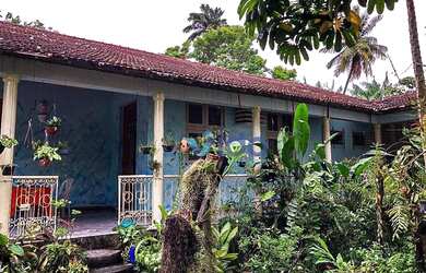 Imagem 3: Três casas, 6 quartos, inseridas em uma área verde de 3.500 metros,...