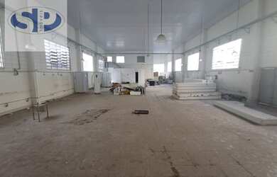 Imagem: O depósito possui 1000m² de Área e está localizado em Parque