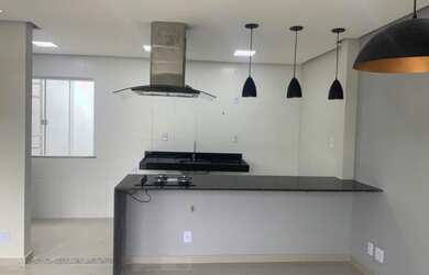 Imagem: O apartamento e possui 3 Dormitórios, Suítes, 2 Banheiros
