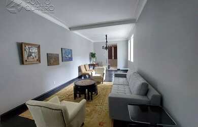 Imagem: A casa possui 3 Dormitórios, 3 Banheiros, 3 Vagas na garagem