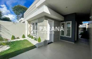 Imagem: A casa possui 3 Dormitórios, 3 Banheiros, 1 Vaga na garagem