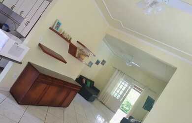 Imagem: A casa em condomínio possui 4 Dormitórios, 5 Banheiros, 2