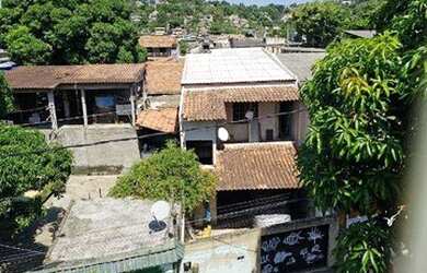 Imagem: A casa possui 4 Dormitórios, 3 Banheiros, 3 Vagas na garagem