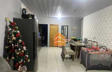 Imagem: A casa possui 3 Dormitórios, 2 Banheiros e 360m² de Área