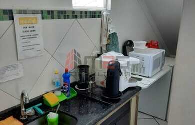 Imagem: O depósito à venda possui 2 Vagas na garagem e 360m² de Área