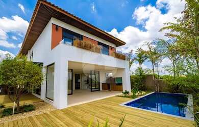 Imagem: A casa em condomínio possui 4 Dormitórios, 5 Banheiros, 4