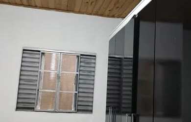 Imagem: Aluga se casa com 2 cômodos e 1 banheiro