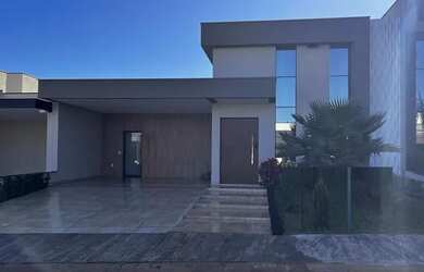 Imagem: A casa em condomínio possui 3 Dormitórios, 5 Banheiros, 4