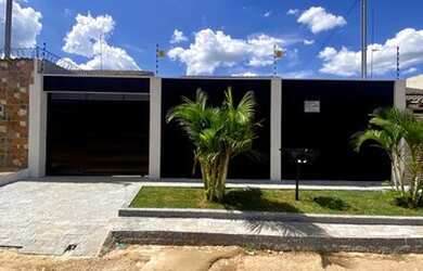 Imagem 2: Alto Padrão. Piscina, 4 Vagas na garageme3 Dormitórios