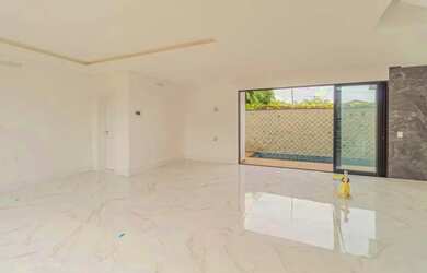 Imagem 2: Sobrado Geminado com 3 suíte(s) à venda no bairro SAGUACU em JOINVILLE, por R$ 1.490.000.0