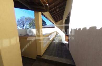 Imagem 12: Casa 3 Dormitórios sendo 2 Suites Com piscina e Vaga cobertas para 2...