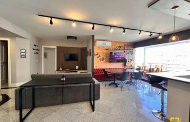 Imagem 5: Apartamento com 148m², 4 quartos, suíte, 4 vagas, no Centro de Florianópolis