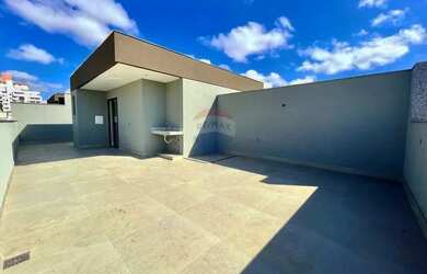 Imagem: O apartamento na cobertura possui 3 Dormitórios, 2 Banheiros