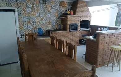 Imagem: A casa em condomínio possui 4 Dormitórios, 4 Banheiros, 4