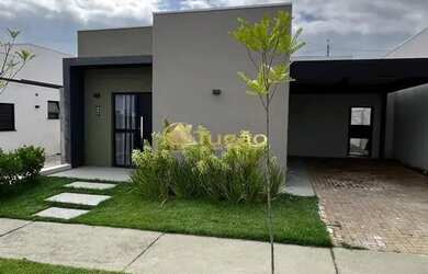 Imagem: A casa em condomínio possui 2 Dormitórios, 2 Banheiros, 2