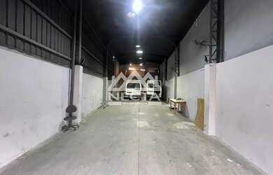 Imagem: O depósito possui 5 Vagas na garagem, 199m² de Área, Imóvel