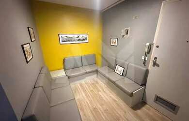 Imagem: O depósito possui 1 Vaga na garagem e 48m² de Área e está