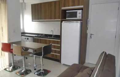 Imagem: O apartamento possui 1 Dormitório, 1 Banheiro, 1 Vaga na garagem