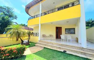 Imagem: A casa em condomínio possui 5 Dormitórios, 4 Banheiros, 4