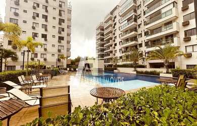 Imagem: O apartamento possui 2 Dormitórios, 2 Banheiros, 2 Vagas na