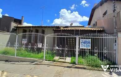 Imagem: A casa para alugar possui 3 Dormitórios, 4 Banheiros, 2 Vagas