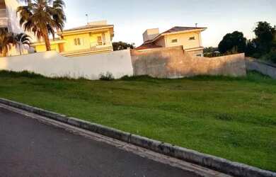 Imagem: O terreno possui 540m² de Área, Imóvel novo e está localizado