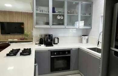 Imagem 4: Apartamento mobiliado em Meia Praia com 3 suítes, pronto para morar