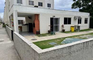 Imagem: O apartamento possui 2 Dormitórios, 1 Banheiro e 1 Vaga na