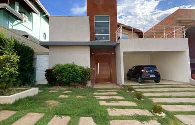 Imagem: A casa em condomínio possui 3 Dormitórios, 4 Banheiros, 2