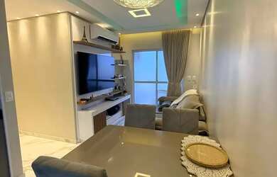 Imagem: O apartamento possui 2 Dormitórios, 1 Banheiro, 1 Vaga na garagem