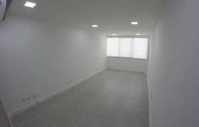 Imagem: O depósito possui 1 Vaga na garagem, 23m² de Área e está