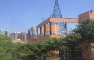 Imagem: O depósito possui 1 Vaga na garagem, 100m² de Área e está