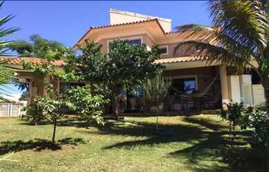 Imagem: A casa em condomínio possui 4 Dormitórios, 5 Banheiros, 5