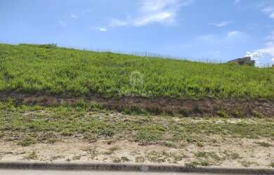 Imagem: O terreno possui 1.200m² de Área e está localizado em Parque