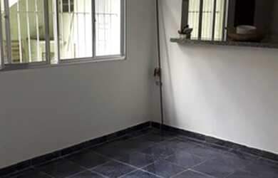 Imagem 5: Casa para aluguel possui 50 metros quadrados com 1 quarto em Parque Bitaru...