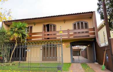 Imagem 1: Residência ampla em localização estratégica no Água Verde