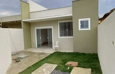 Imagem: A casa possui 2 Dormitórios, 2 Banheiros, 2 Vagas na garagem