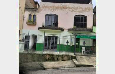 Imagem: A casa possui 2 Dormitórios, 2 Banheiros, 118m² de Área e