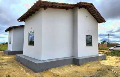 Imagem 2: Linda casa por apenas 180 mil no bairro Said Salomão e apta a financiar