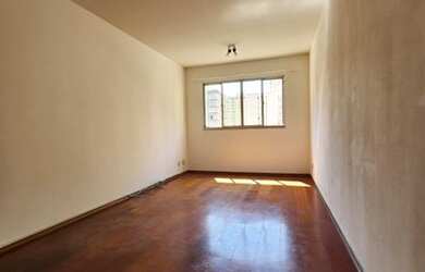 Imagem: O apartamento possui 1 Dormitório, 2 Banheiros, 1 Vaga na garagem