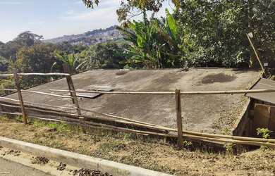 Imagem: O terreno possui 1.943m² de Área e está localizado em Chácara