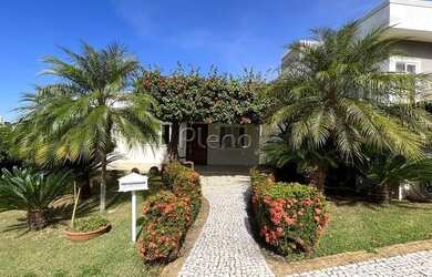 Imagem 3: Venda Casa com 326,00 metroQuadrado, 4 dormitório s , 1 vaga s . Swiss...